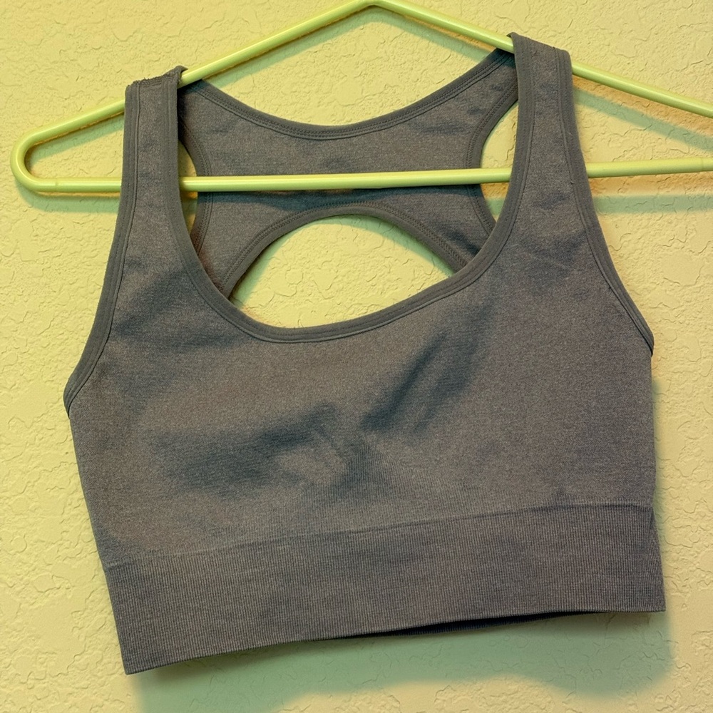 NVGTN seamless Gray open back Women's Sports Bra size small